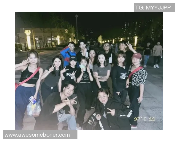 重庆街舞队的状态变革引发热议展现年轻文化的蓬勃发展与创新活力