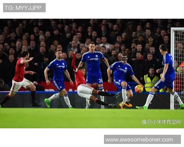 曼联逆转尤文图斯国王杯激战红牌风波引发全场热议